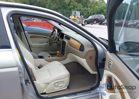 2003 Jaguar S-Type 3.0L V6 from USA, damaged, VIN SAJEA01T93FM60398